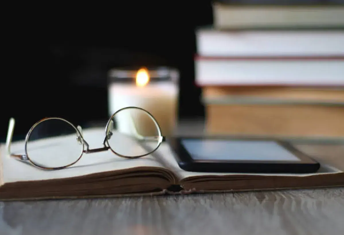 Modern Distraction — The Illusion of Stoic Reflection